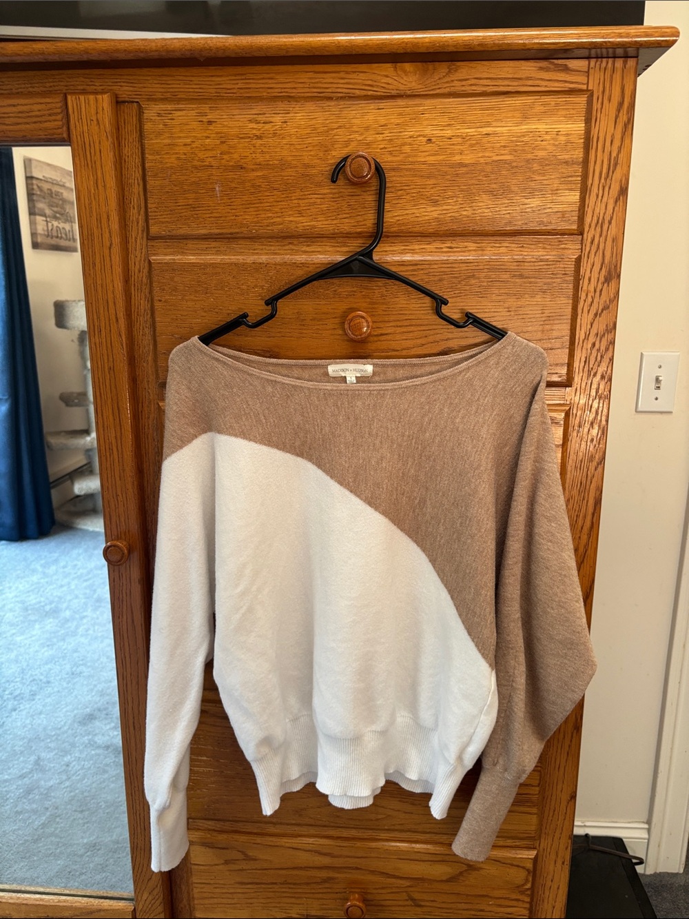 Colorblock Sweater in Taupe & Ivory